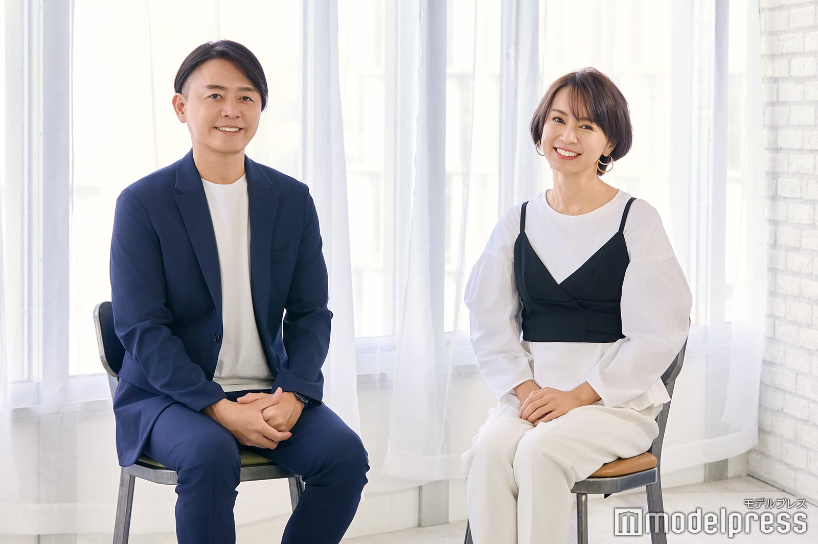 「まにわく」代表・籾山敦輝典氏、鈴木亜美（C）モデルプレス