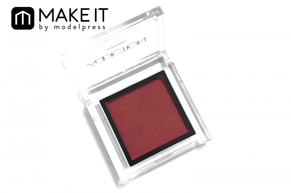 ADDICTION／ザ アイシャドウ／148 Carmen Rose／2,000円（税抜） (C)メイクイット