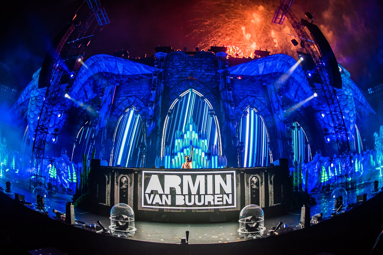 Armin Van Buuren（C）Ivan-Meneses-for-Insomniac-5