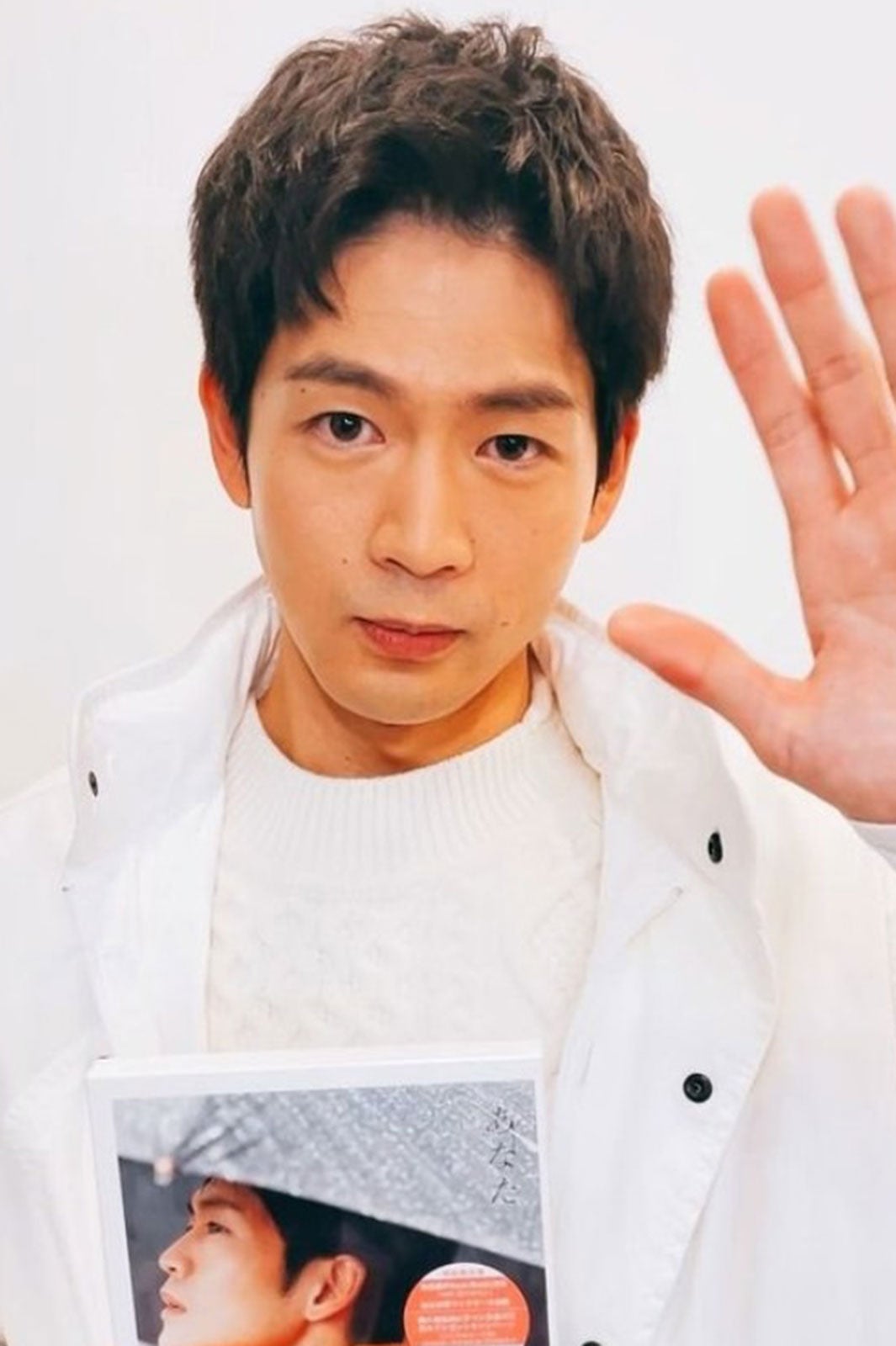 松下洸平、新年挨拶動画公開「爽やか」「今年が楽しみ」と反響