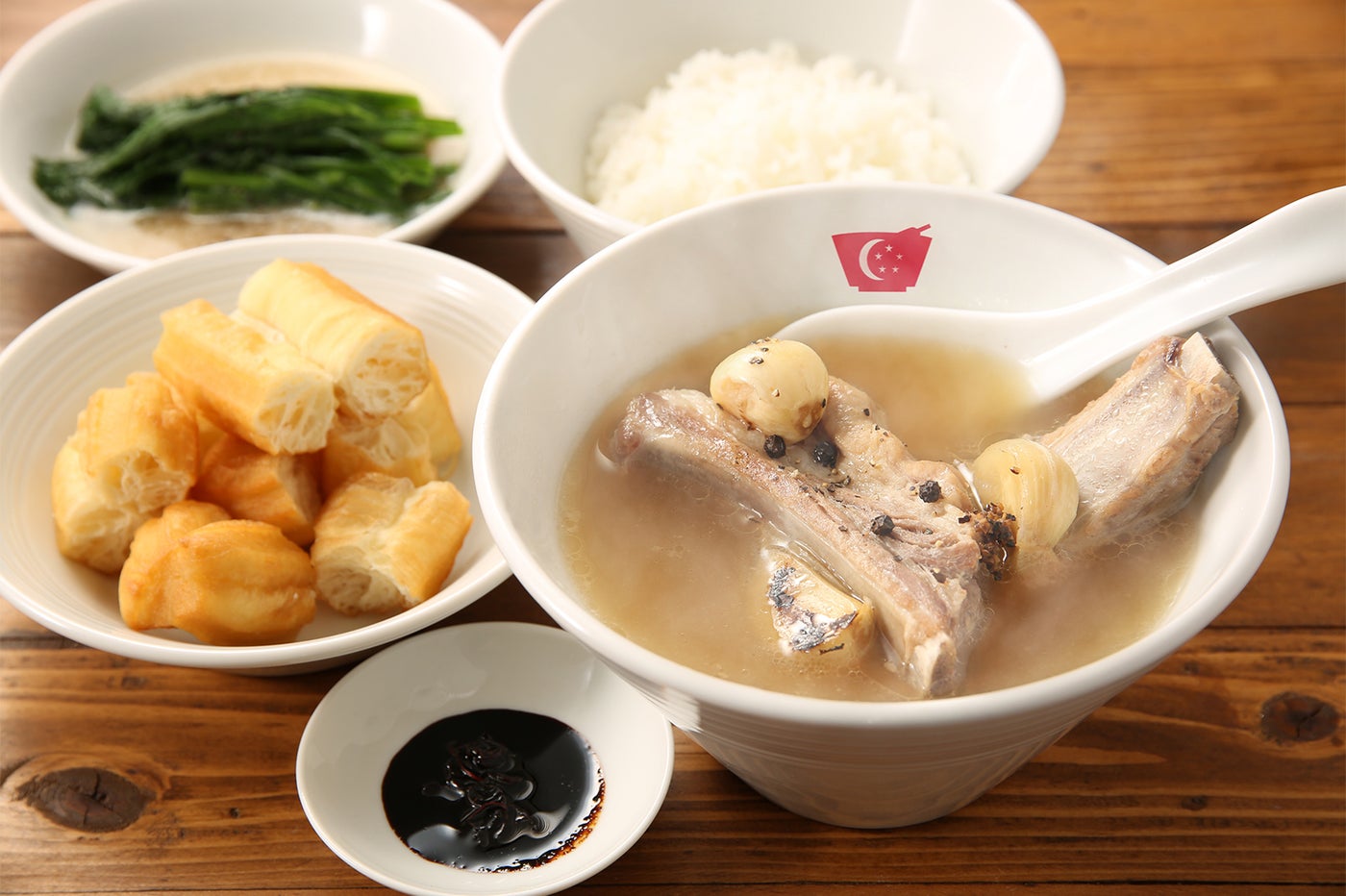 新加坡肉骨茶（シンガポールバクテー）／画像提供：クロスロード・ファクトリー
