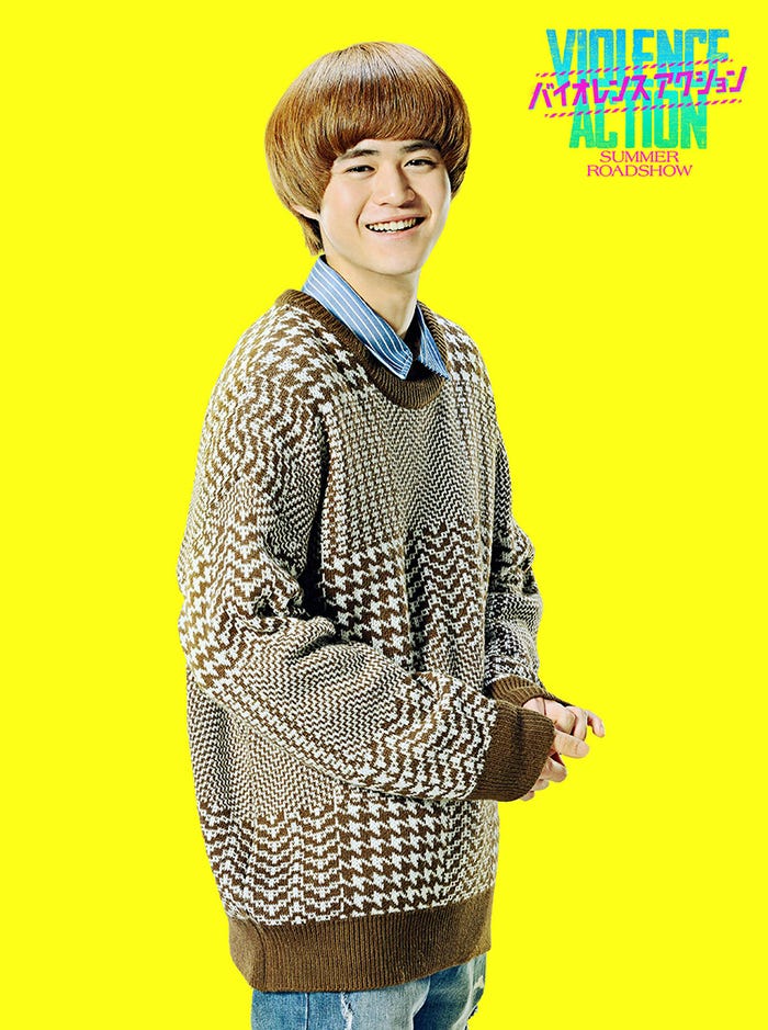 鈴鹿央士(C)浅井蓮次・沢田新・小学館/「バイオレンスアクション」製作委員会