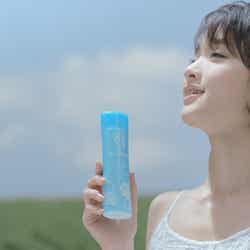 剛力彩芽/「8×4 デオウォーター」新CM「まっさら彩芽」篇より