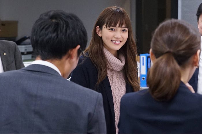 川口春奈/秋ドラマ密着編集ブログ(Ameba)より