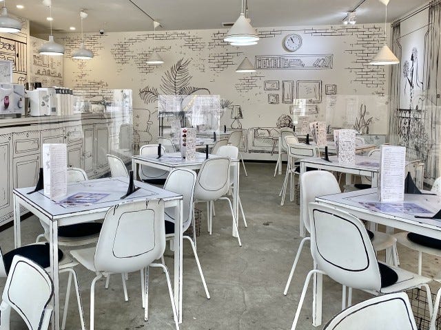 ヨナカートゥーン店内