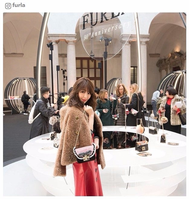 小嶋陽菜「ミラノに着いてもこじまつり」無事到着を報告 「やっぱりガチだった」と驚きの声