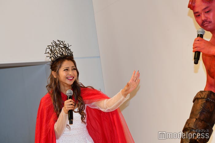 クロちゃんを嫌がるゆきぽよ(C)モデルプレス