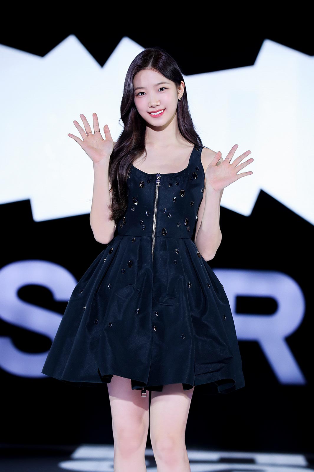 カズハ（C） SOURCE MUSIC