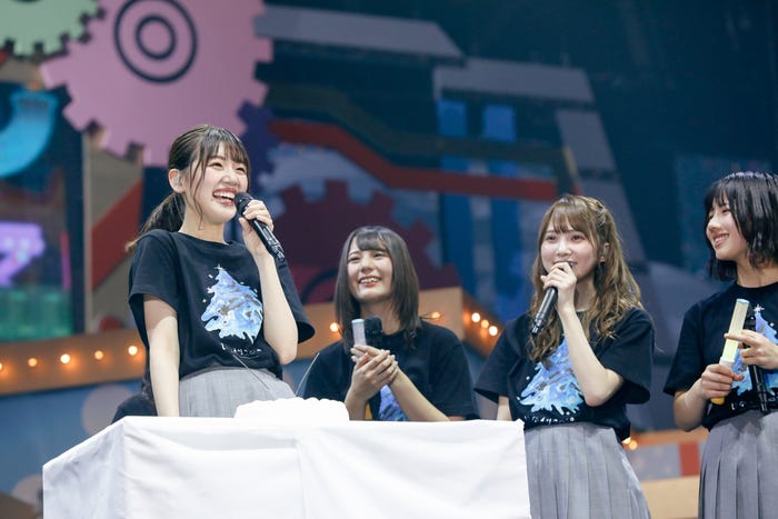 佐々木美玲、小坂菜緒、加藤史帆、渡邉美穂/12月17日公演(提供写真)