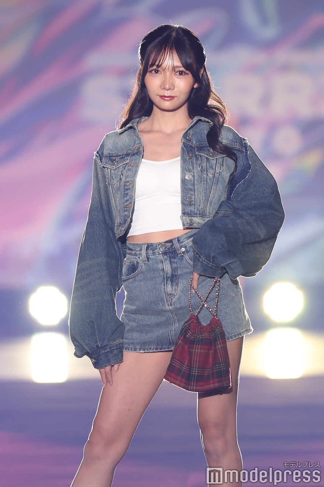 かみやまや、デニムコーデで抜群スタイル披露【STARRZ TOKYO 2025】