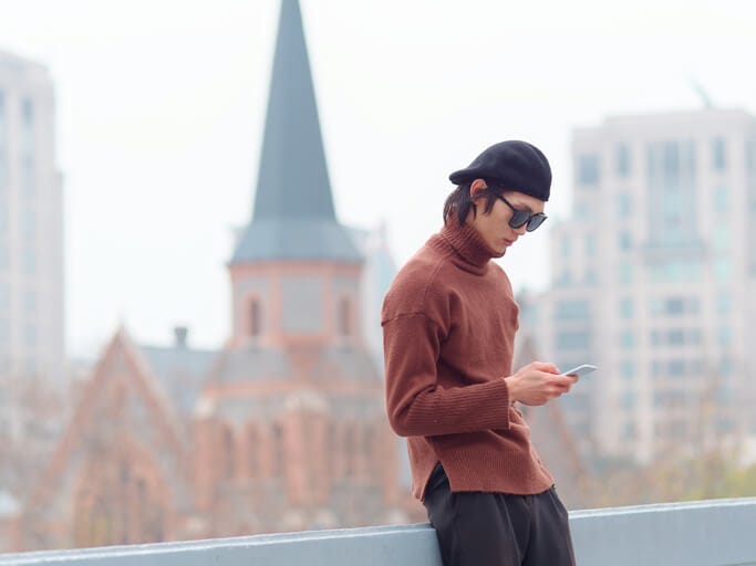 男性のメールは翻訳が必要