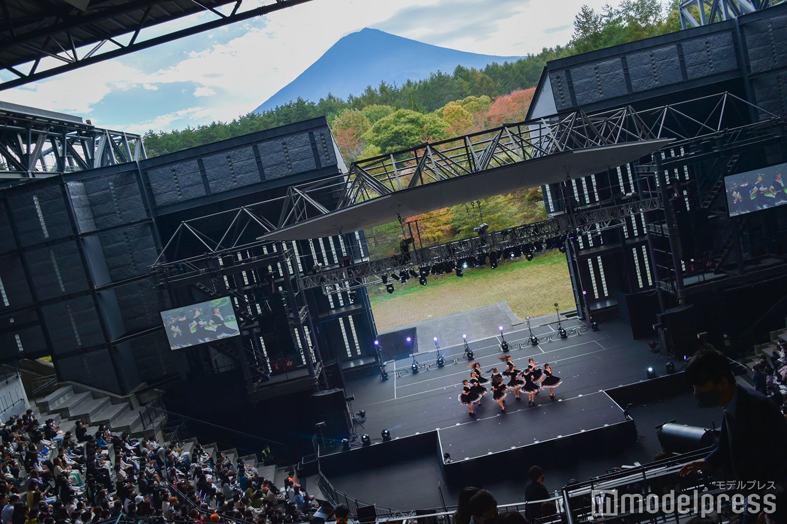 「TGC FES YAMANASHI 2022」内観 （C）モデルプレス