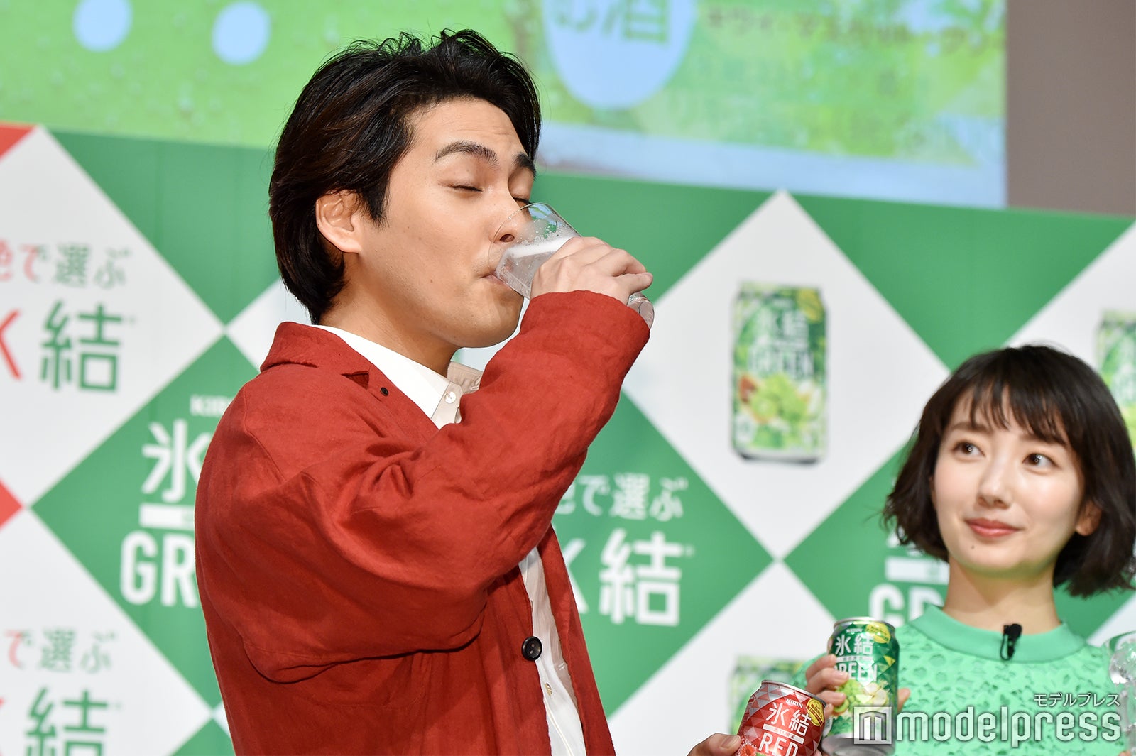 柳楽優弥、波瑠（C）モデルプレス