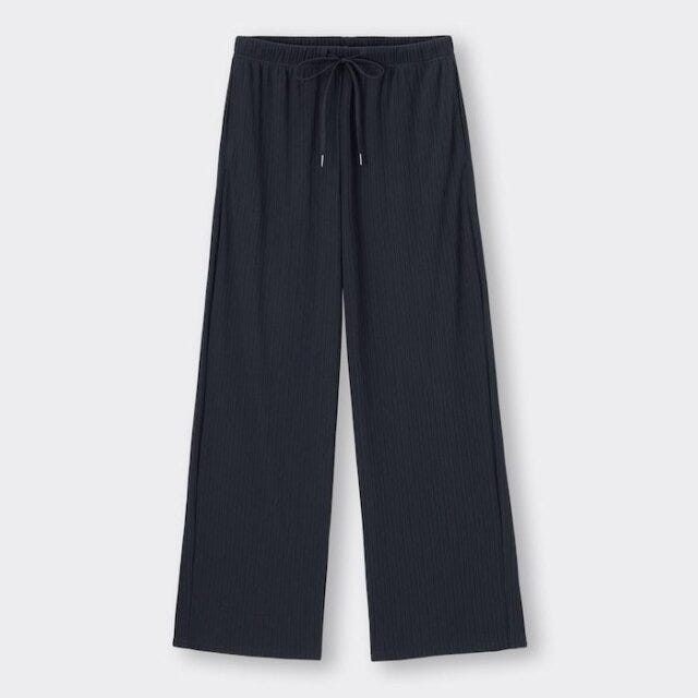 GU　体型カバーコーデ　キュートカジュアル　簡単　asuka　イラスト　リブプルオンパンツ