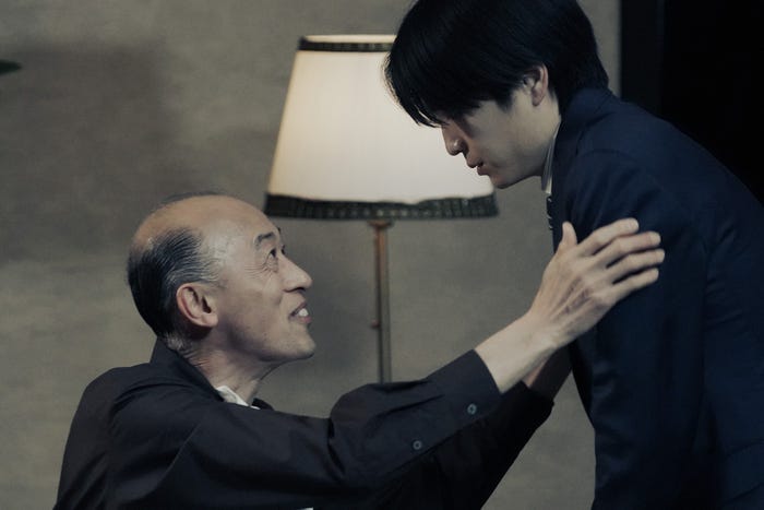 酒向芳、岡山天音「アンメット ある脳外科医の日記」第8話より(C)カンテレ