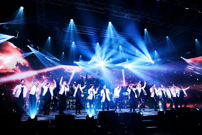 『LIVE×ONLINE COUNTDOWN 2020→2021 “RISING SUN TO THE WORLD”』より(提供写真)