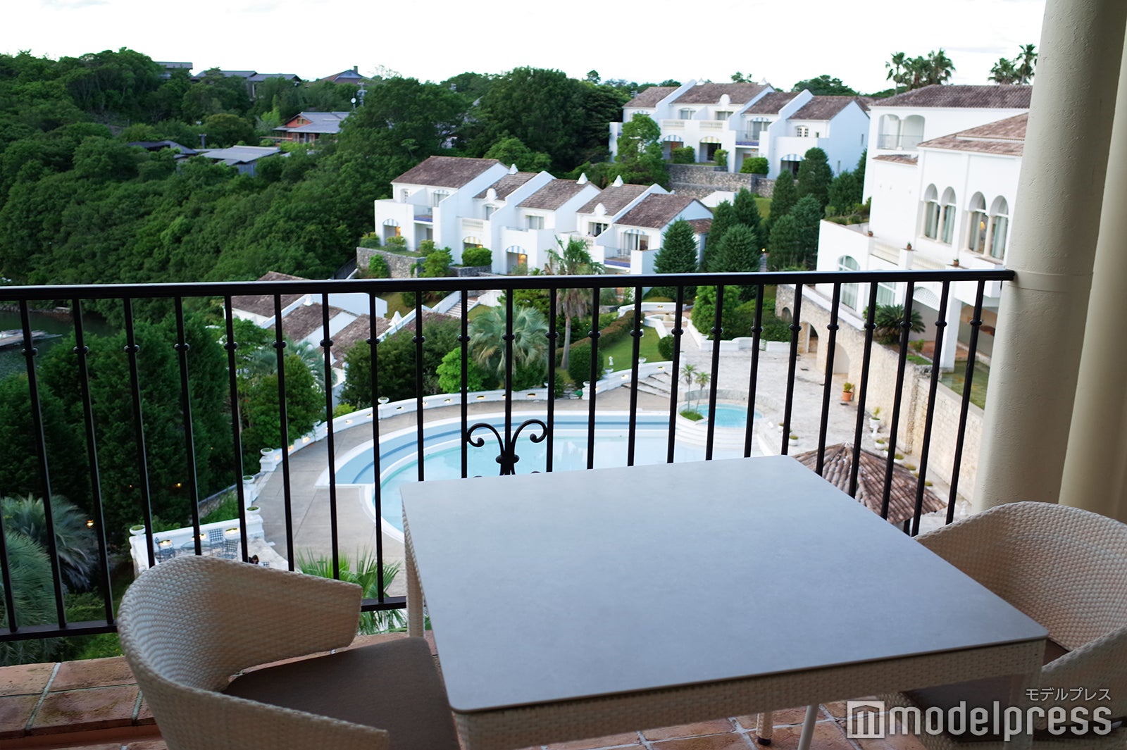 プールビューもフォトジェニック（C）モデルプレス