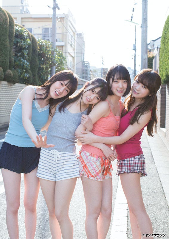 (左から)高山一実、齋藤飛鳥、堀未央奈、秋元真夏(C)佐藤裕之/ヤングマガジン