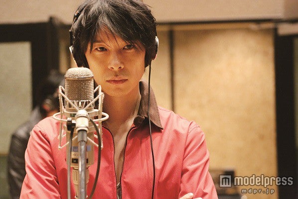 長谷川博己（C）「ラブ＆ピース」製作委員会