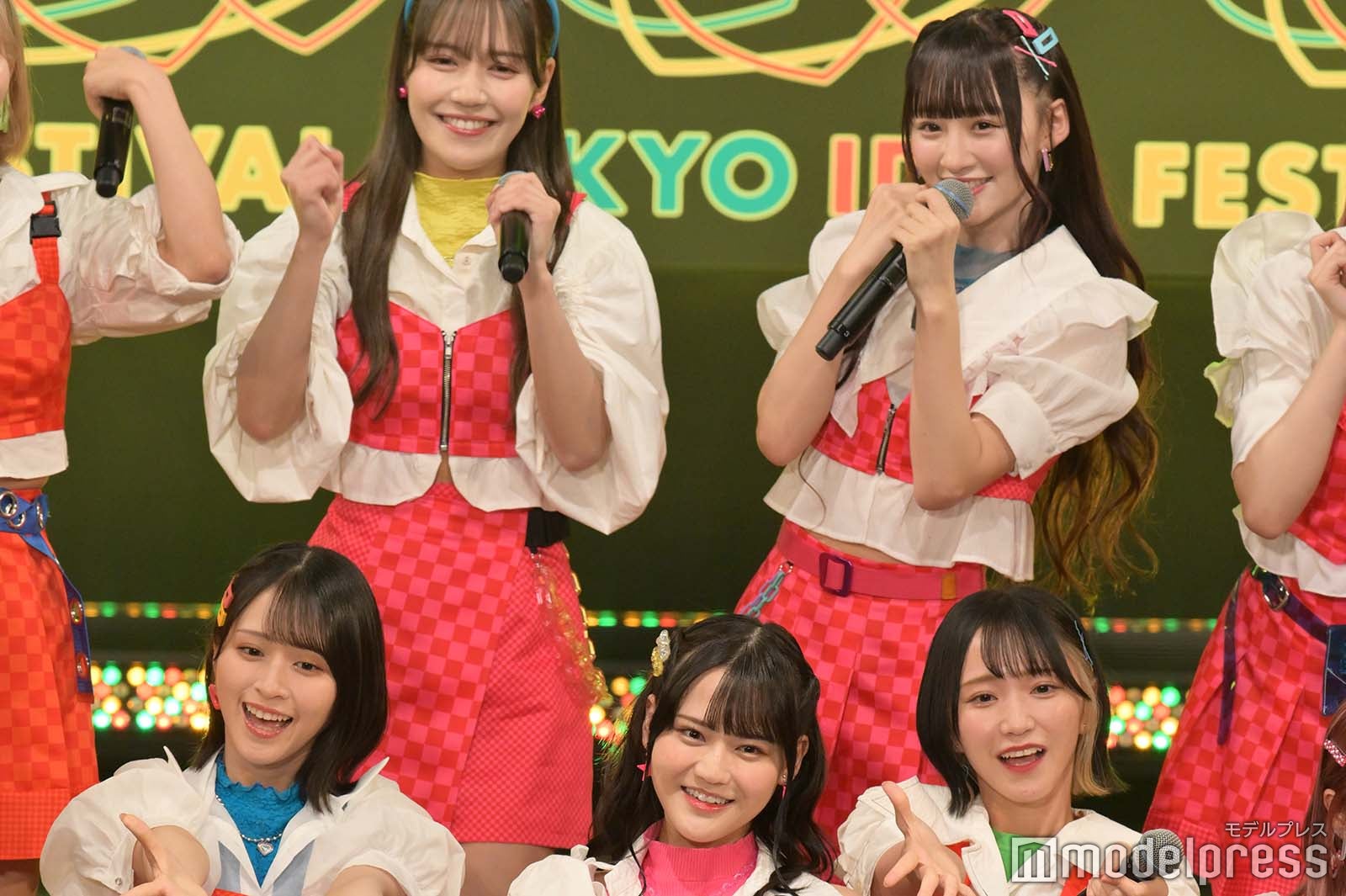 =LOVE （C）モデルプレス