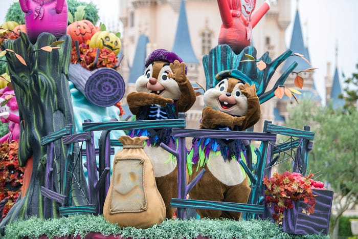 「スプーキー“Boo!”パレード」(C)Disney