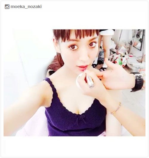 新ヘアを披露した野崎萌香/野崎萌香Instagramより