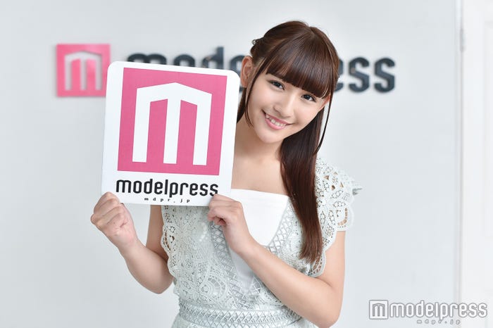 浅川梨奈(C)モデルプレス