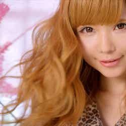 益若つばさ/新テレビCM「雨の日が待ち遠しい」篇より