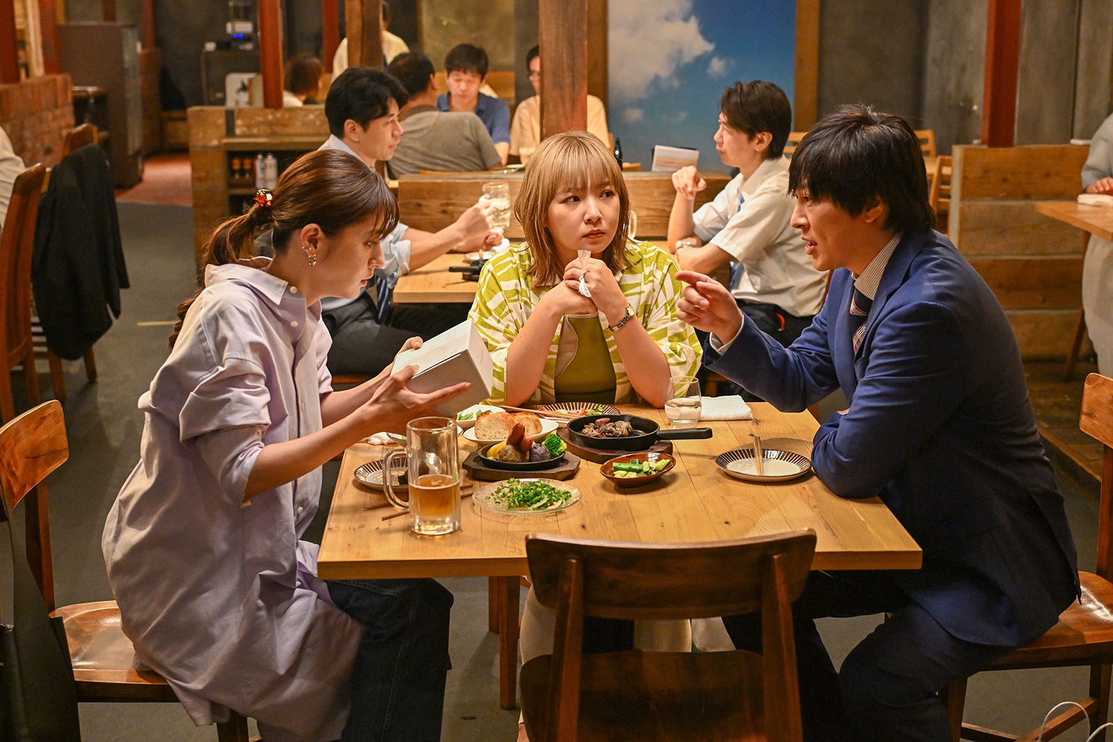 松本若菜、野呂佳代、塚本高史「西園寺さんは家事をしない」第5話より（C）TBS