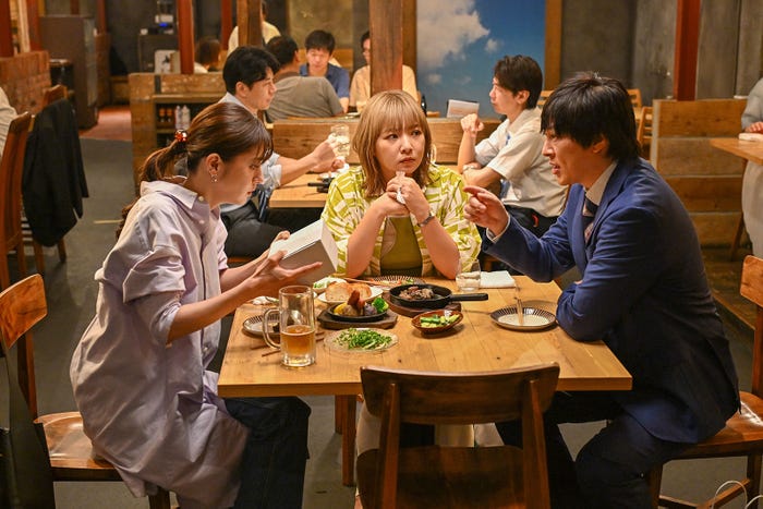 松本若菜、野呂佳代、塚本高史「西園寺さんは家事をしない」第5話より(C)TBS