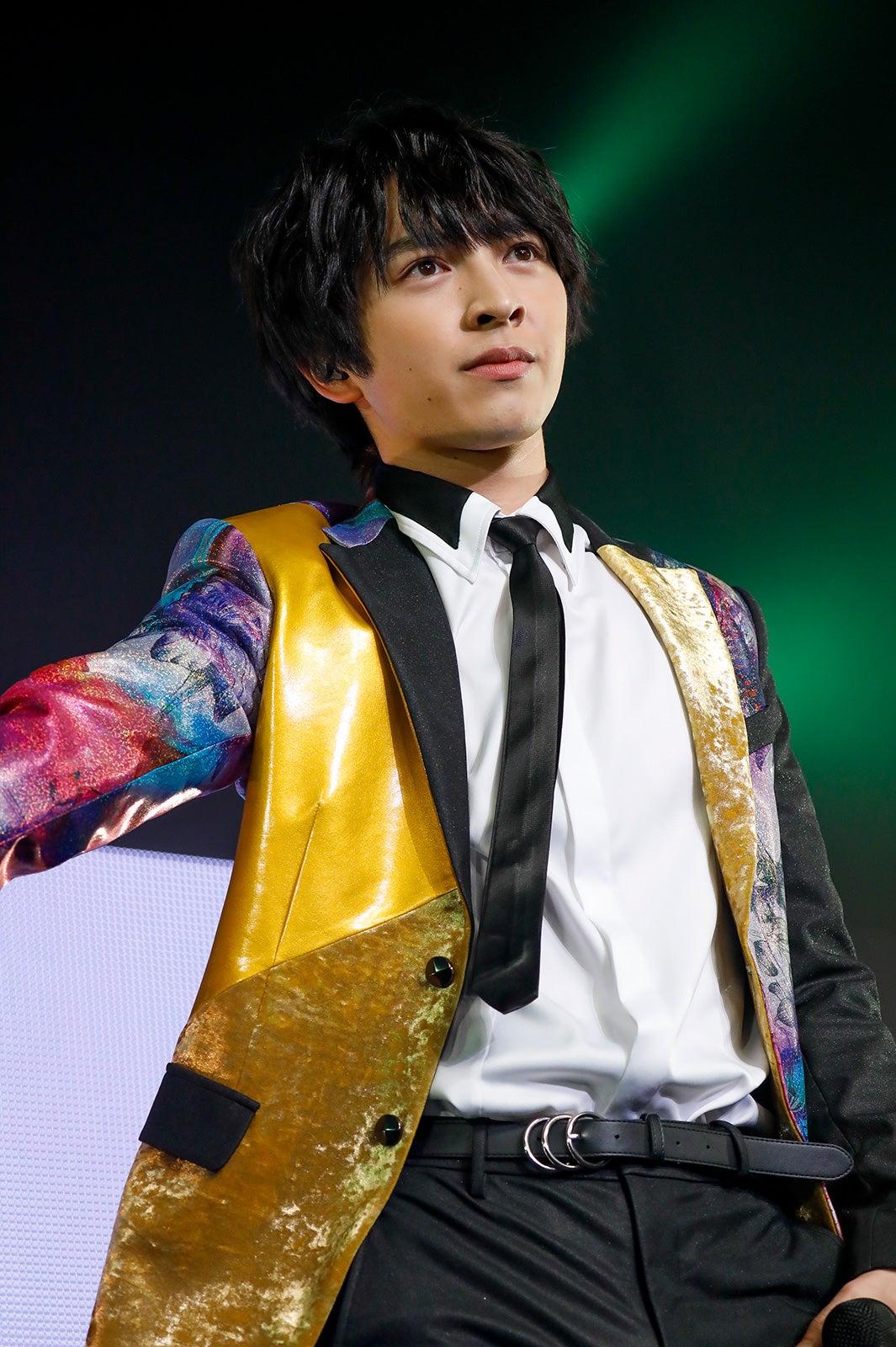 M!LK『7人7色～Winding Road～』（C）笹森健一、小坂茂雄