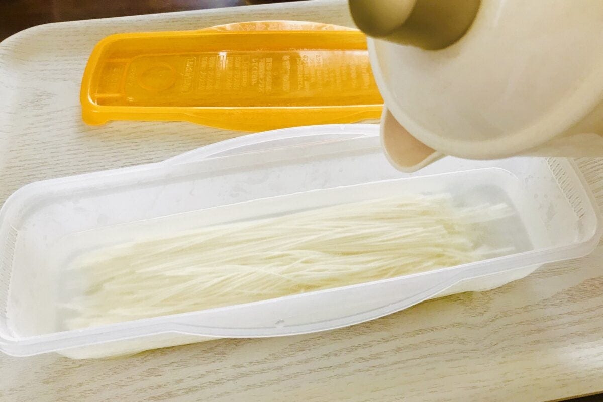 電子レンジ調理器