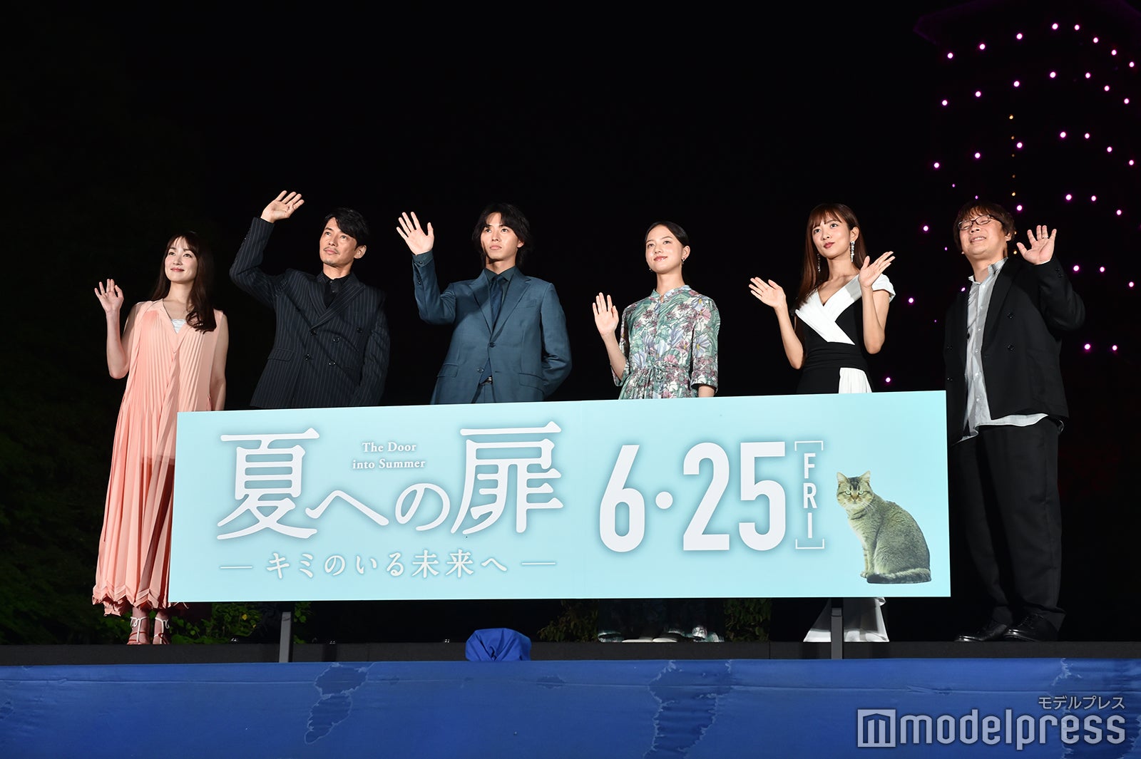 左から：高梨臨、藤木直人、山崎賢人、清原果耶、夏菜、三木孝浩監督 （C）モデルプレス