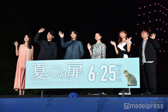 左から:高梨臨、藤木直人、山崎賢人、清原果耶、夏菜、三木孝浩監督 (C)モデルプレス
