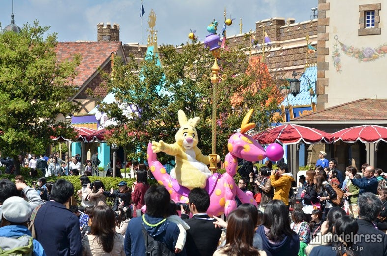 東京ディズニーリゾート30周年パレードがスタート／「ハピネス・イズ・ヒア」パレード公開