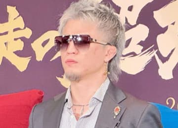 ジョリーが芦澤竜誠に殴りかかる！第1試合は熱闘必至か 「仕上がってるのか？」の挑発に激高 「止めて下さい！」の声響き騒然【大みそかRIZIN】