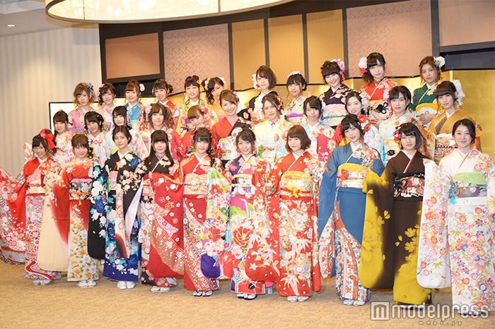 (後段左から)森田彩花、松村芽久未、東由樹、沖田彩華、日下このみ、谷川愛梨、三田麻央、山尾梨奈、川上礼奈、山口真帆、大滝友梨亜(中段左から)名取稚菜、篠崎彩奈、佐々木優佳里、小石公美子、都築里佳、内山命、山下ゆかり、高畑結希、濵松里緒菜、西潟茉莉奈(前列左から)内山奈月、中西智代梨、阿部マリア、谷真理佳、入山杏奈、木崎ゆりあ、穴井千尋、前田亜美、竹内美宥、伊豆田莉奈(C)モデルプレス