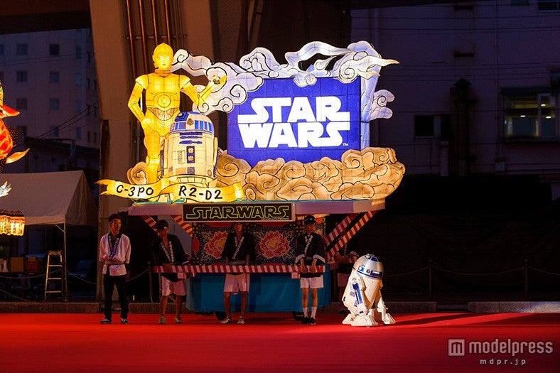 ドロイドねぶた（C）2015Lucasfilm Ltd．＆TM．All Rights Reserved
