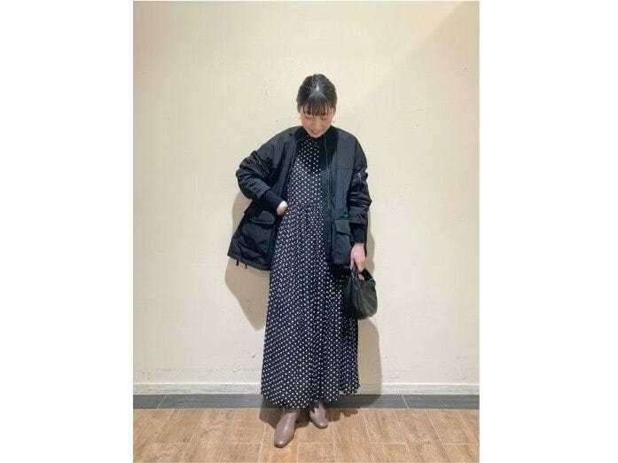 一枚でも、上からゆったりしたトップスを重ねても着られます　出典：WEAR