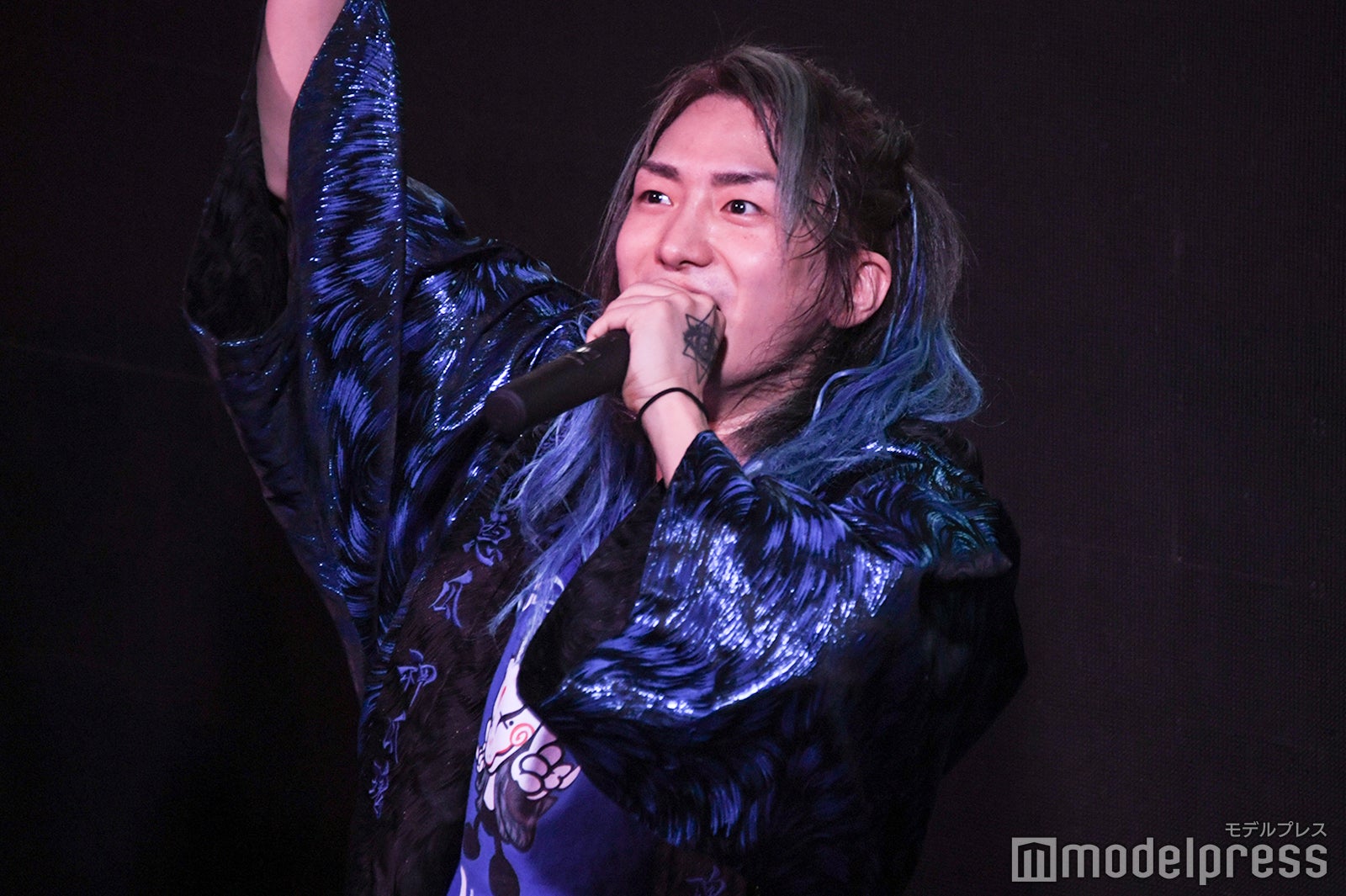 DJ社長 「レペゼン恐怖のカウントダウンライブ ～ガチで生配信～」（C）モデルプレス