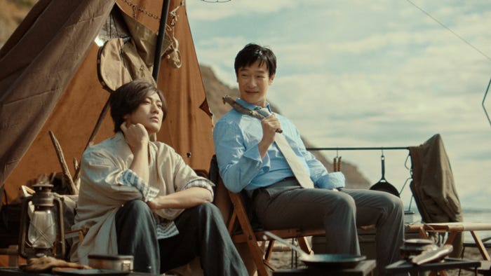 赤西仁、堺雅人/新CM「好きな方へ、一歩。」篇より(提供写真)