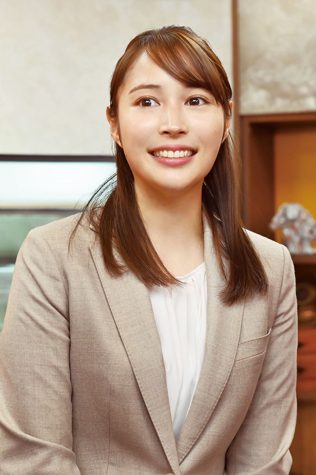 広瀬アリス（C）2022「七人の秘書 THE MOVIE」製作委員会