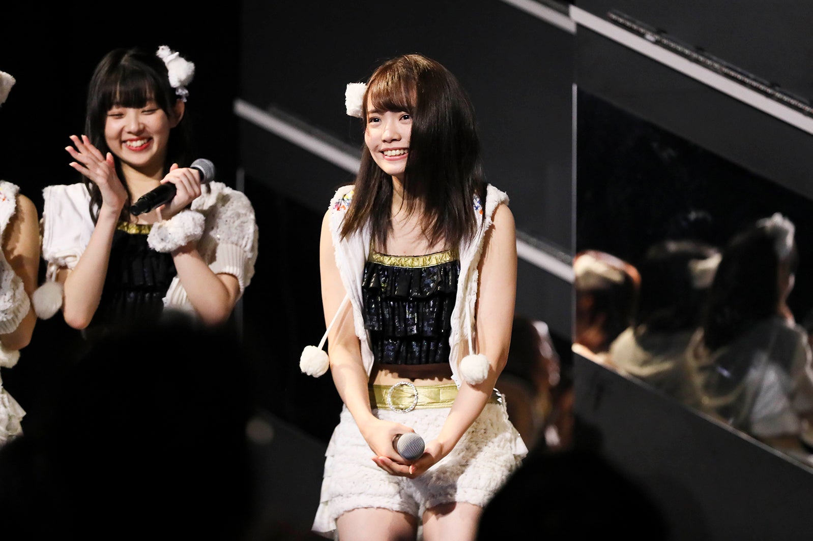 渕上舞／HKT48劇場の様子（C）AKS