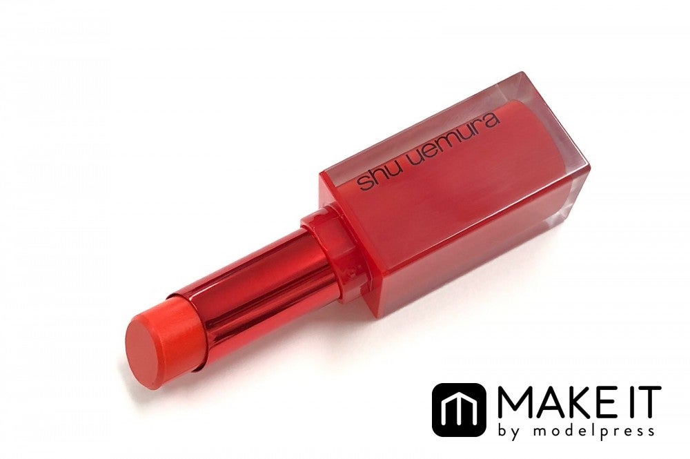 shu uemura／ルージュ アンリミテッド マット／G M OR 551（glitter effect）／3,300円（税抜） (C)メイクイット