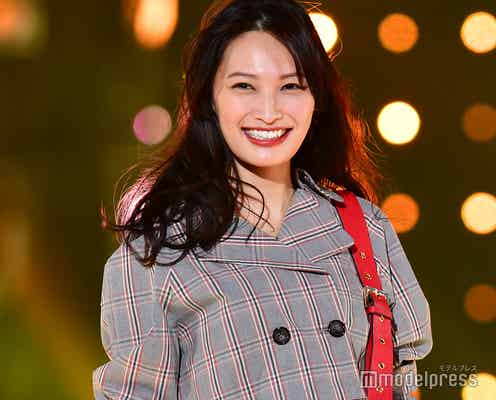 大政絢の笑顔弾ける!“大人可愛い”秋の着こなし<TGC2018A/W>