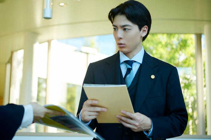 高杉真宙「法廷のドラゴン」第2話(C)「法廷のドラゴン」製作委員会