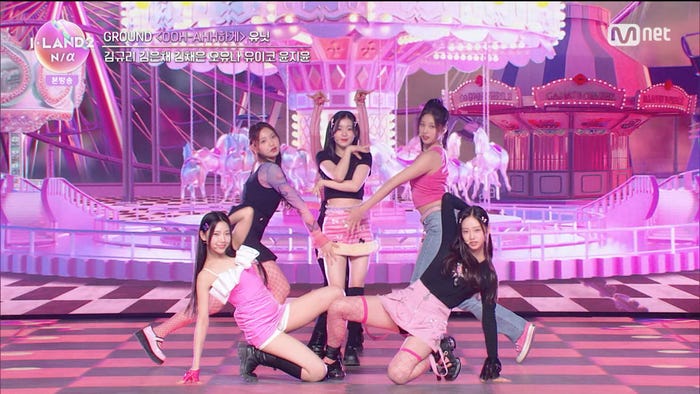 「Like OOH-AHH」チーム(C)CJ ENM Co., Ltd, All Rights Reserved