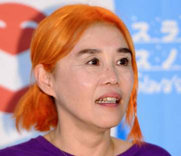 TVから消えた女性芸人 野沢直子参戦のロックフェスの会場に！「なんだ、のビジュ」ww まちゃまちゃとノリノリのモリ夫