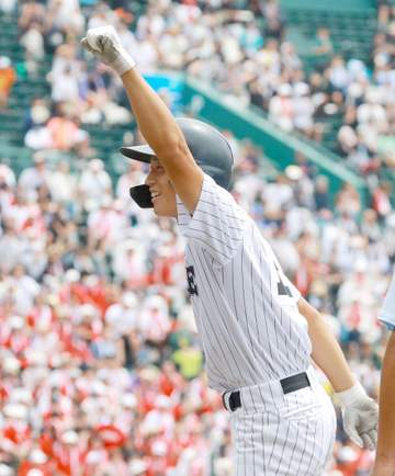 有明8強 熊本に届けた県勢夏70勝！初出場校20年ぶり夏3勝 代打・広沢「すごいことができた」甲子園初打席で逆転V打