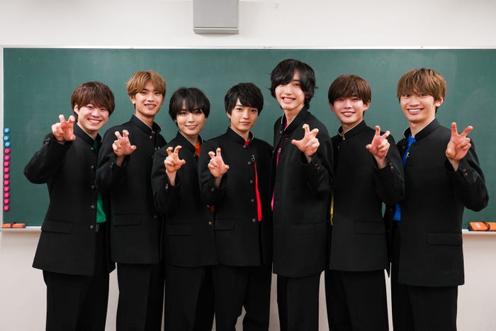 なにわ男子(左から)大橋和也、高橋恭平、大西流星、西畑大吾、道枝駿佑、長尾謙杜、藤原丈一郎(C)ABCテレビ